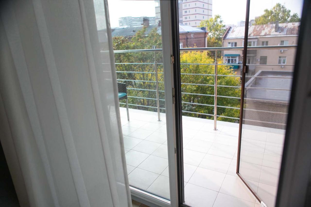 Stylish 1 Bedroom Studio Near Most City ドニプロペトロウシク エクステリア 写真