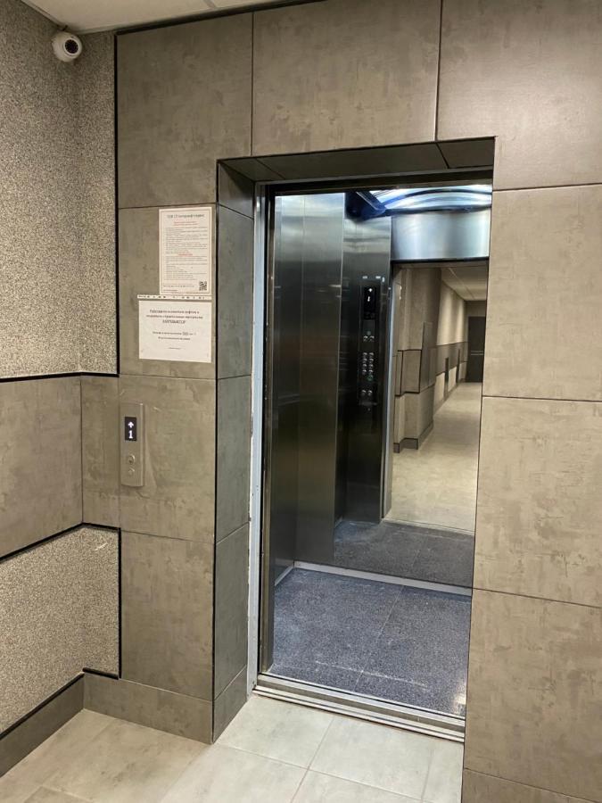 Stylish 1 Bedroom Studio Near Most City ドニプロペトロウシク エクステリア 写真
