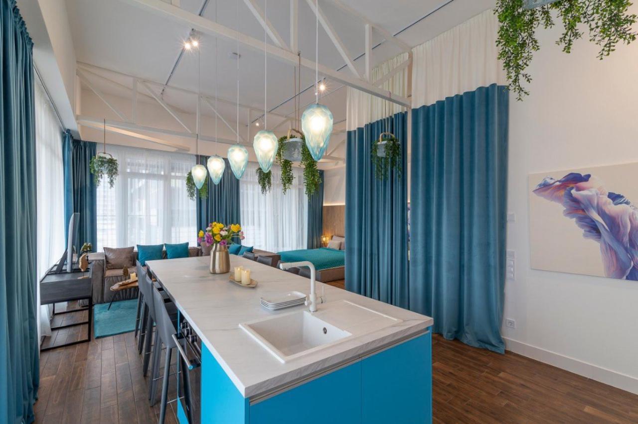 Stylish 1 Bedroom Studio Near Most City ドニプロペトロウシク エクステリア 写真