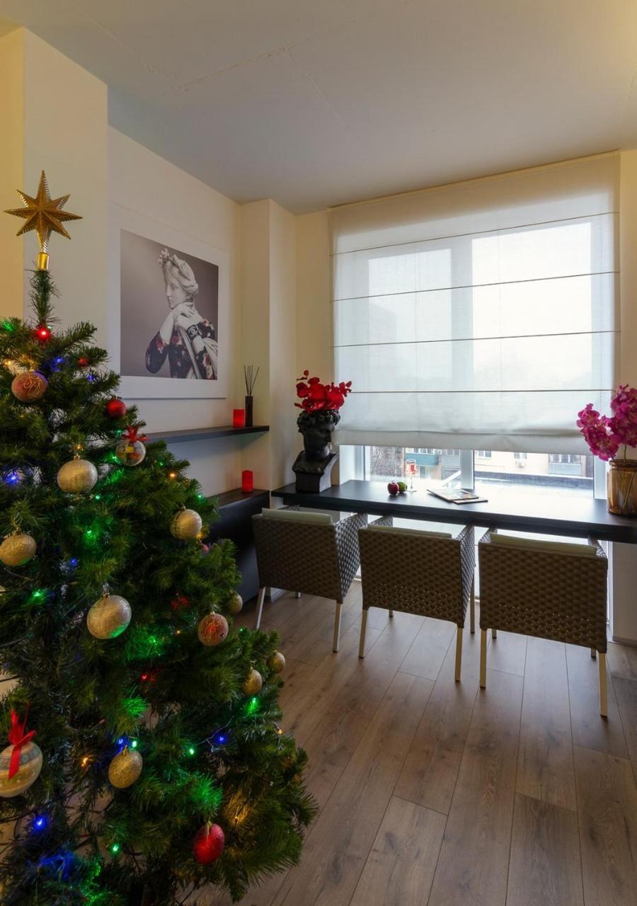 Stylish 1 Bedroom Studio Near Most City ドニプロペトロウシク エクステリア 写真