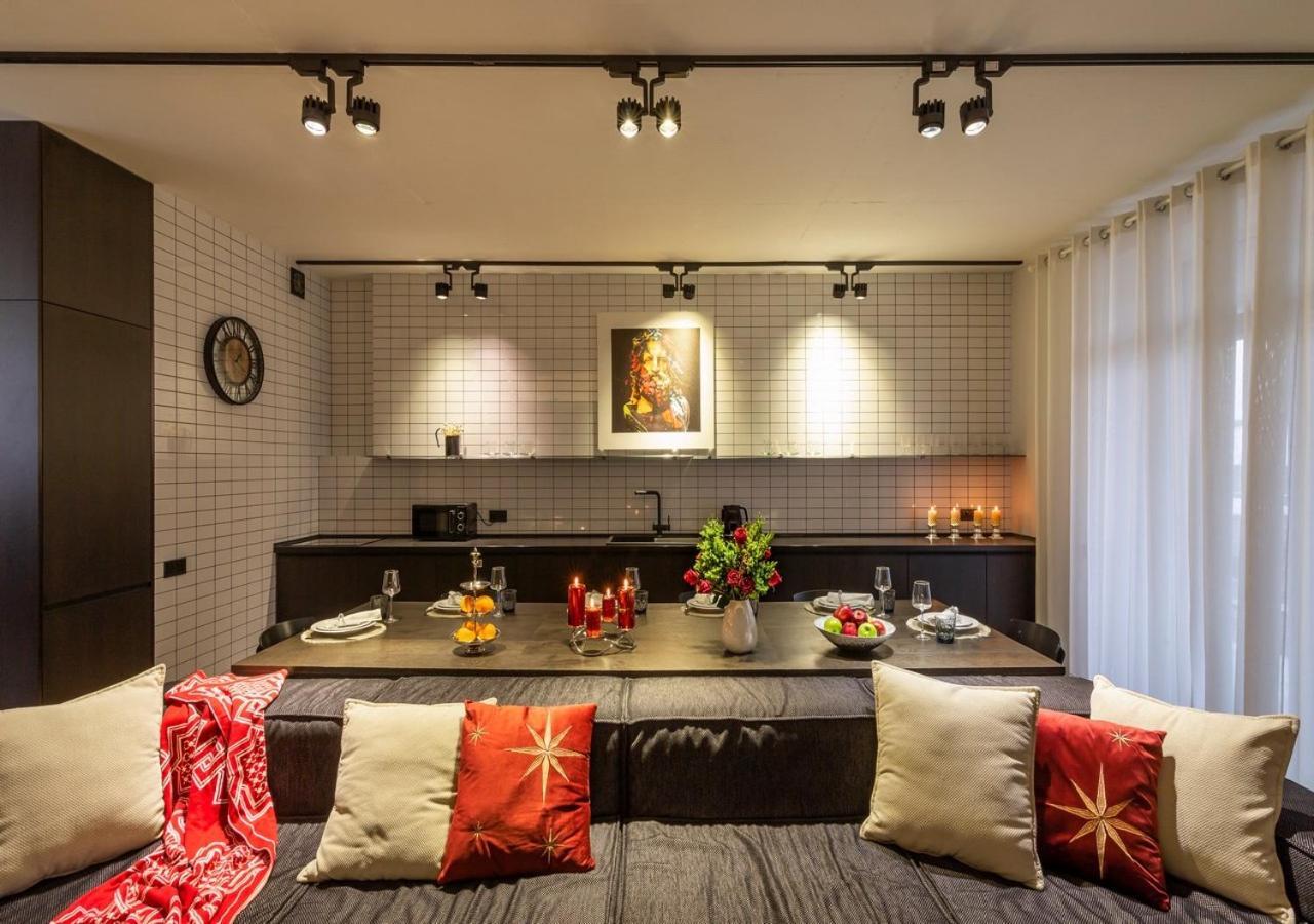 Stylish 1 Bedroom Studio Near Most City ドニプロペトロウシク エクステリア 写真