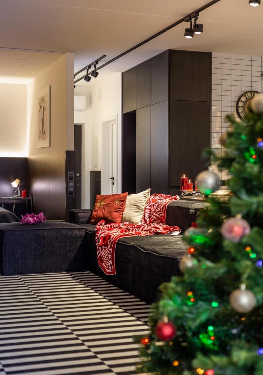 Stylish 1 Bedroom Studio Near Most City ドニプロペトロウシク エクステリア 写真